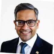 Narayan_Headshot